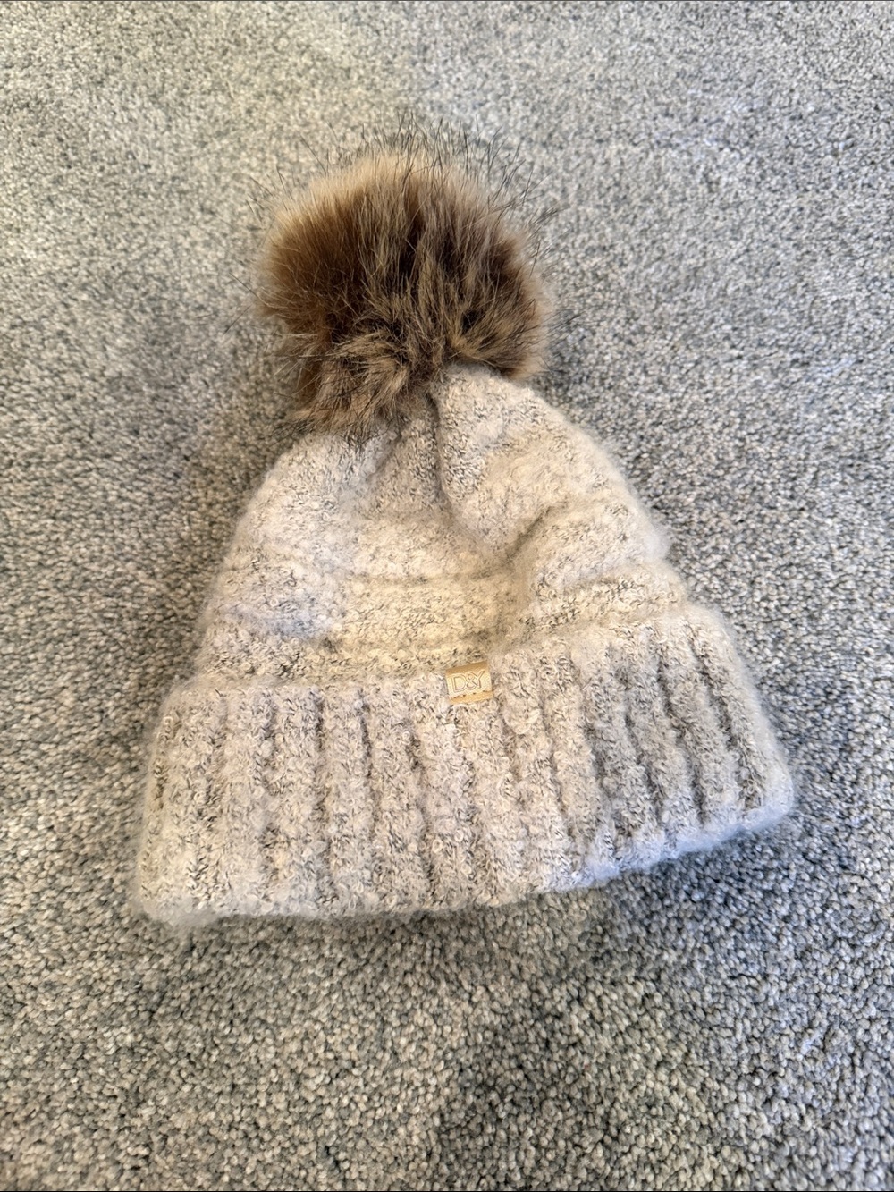 D&Y Cream Knit Pom Beanie with Brown Faux Fur Pom